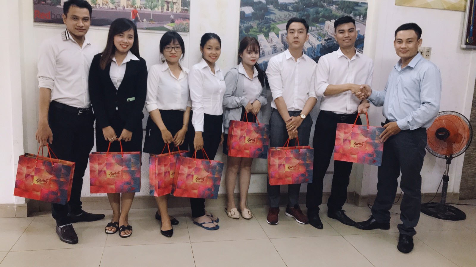 Trần Anh Group tặng quà trung thu